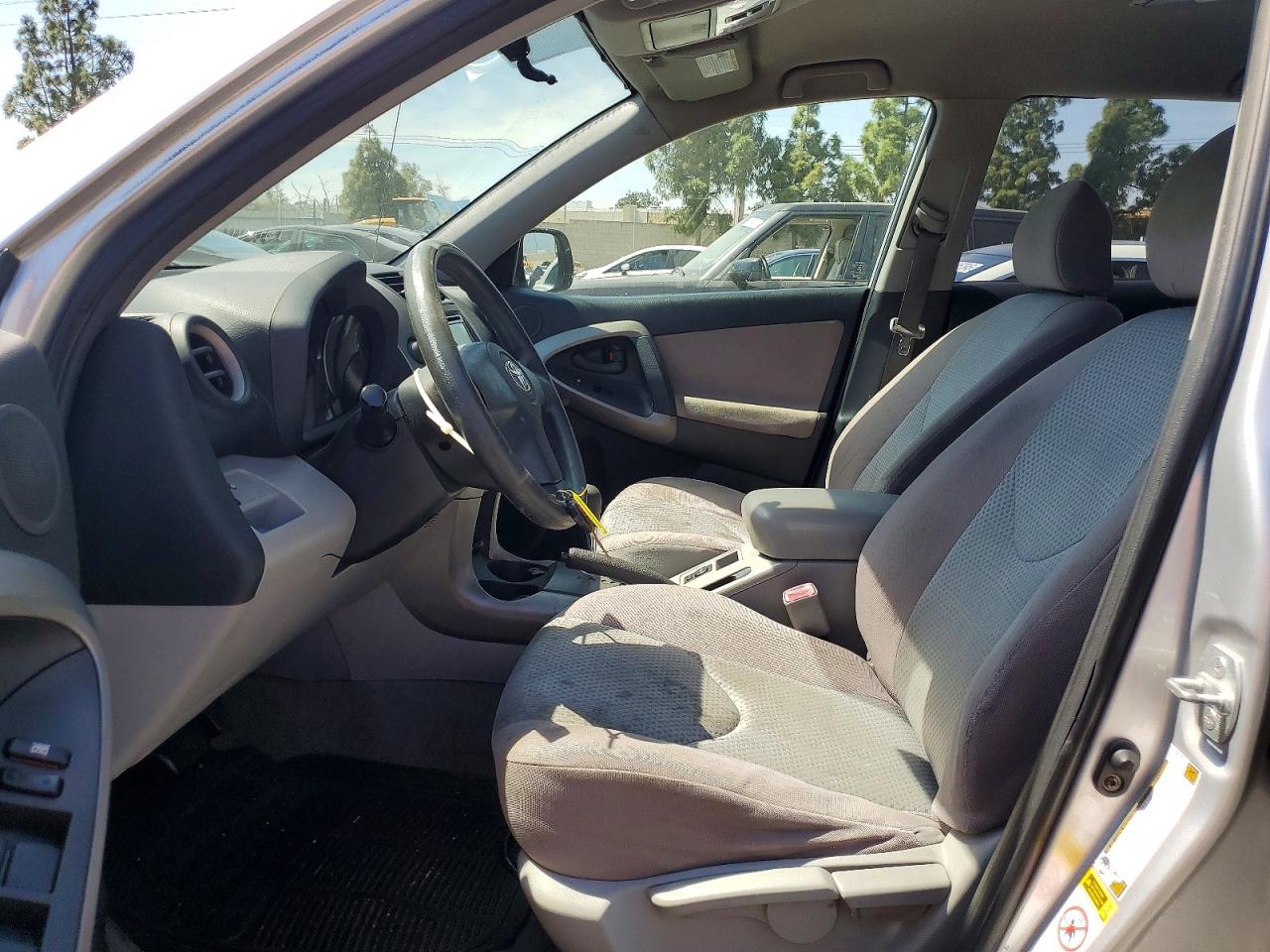 2006 TOYOTA RAV4 BASE photo 7