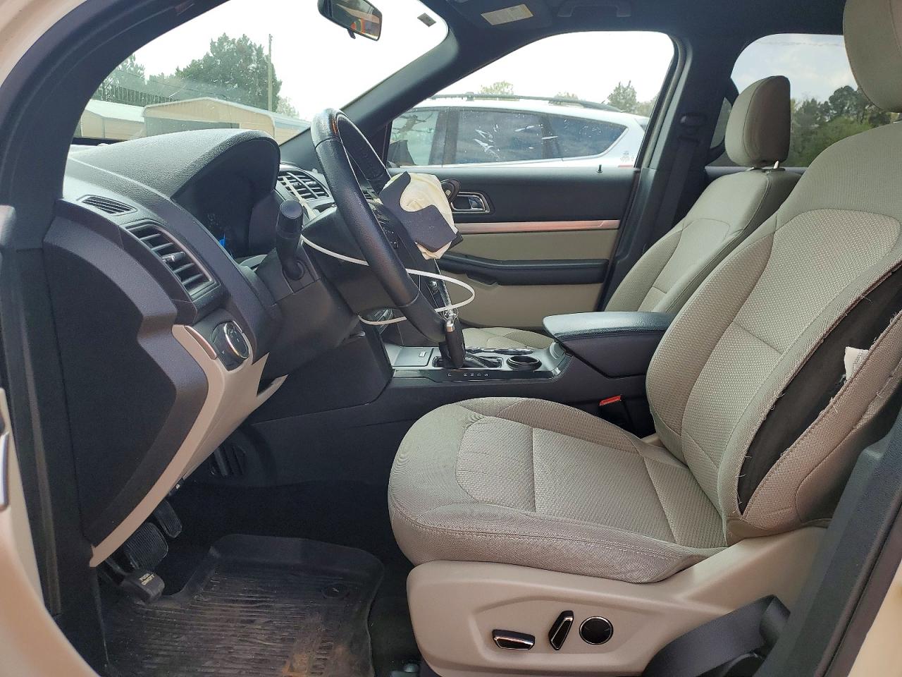 2018 FORD EXPLORER XLT photo 13