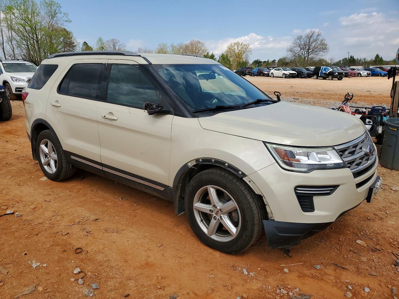 2018 FORD EXPLORER XLT photo 7