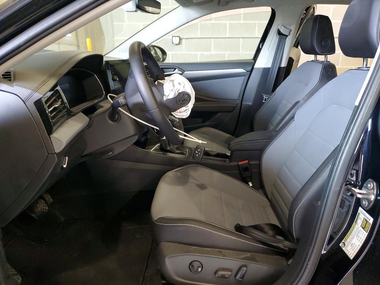 2025 VOLKSWAGEN JETTA SE photo 13