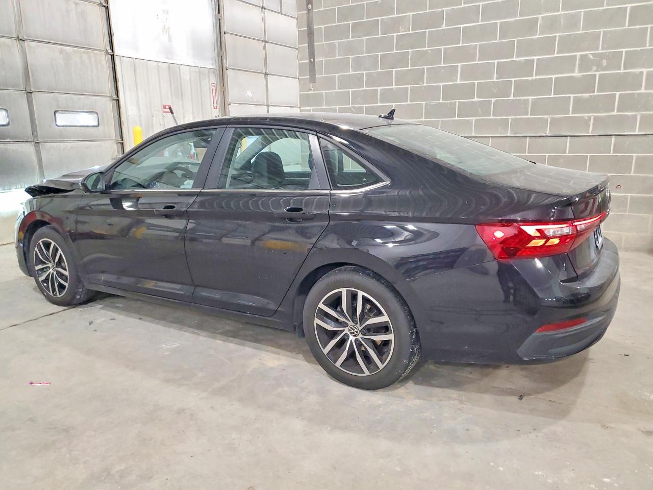 2025 VOLKSWAGEN JETTA SE photo 3
