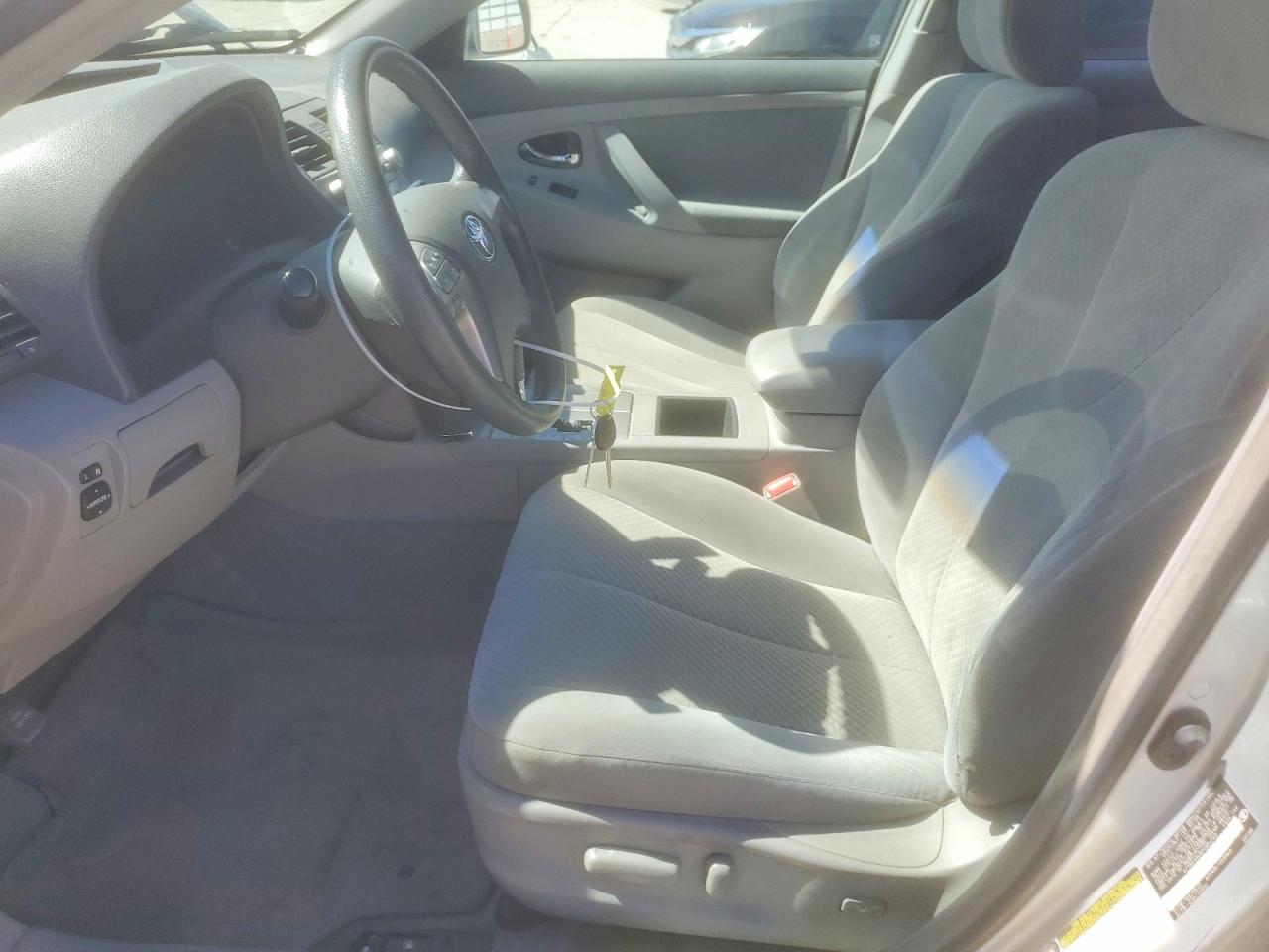 2007 TOYOTA CAMRY LE photo 13