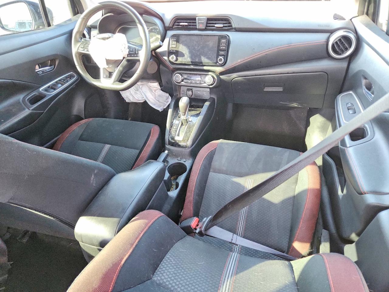 2025 NISSAN VERSA SR photo 15