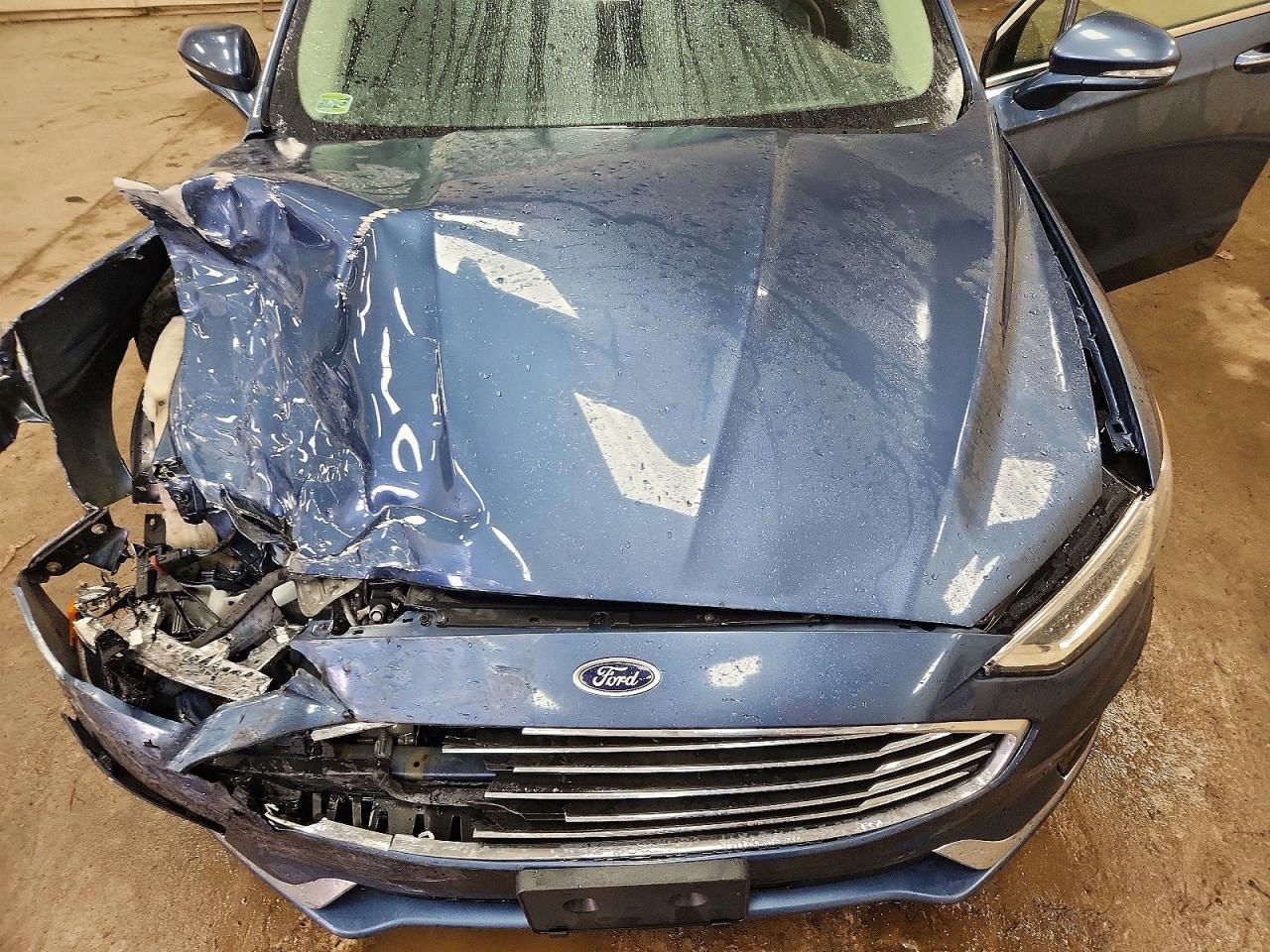 2019 FORD FUSION SEL photo 31