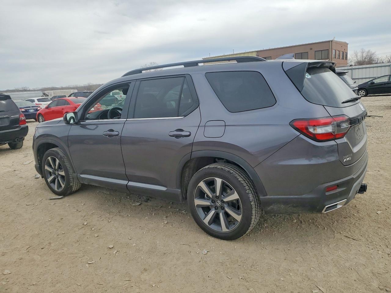 2025 HONDA PILOT TOURING photo 2
