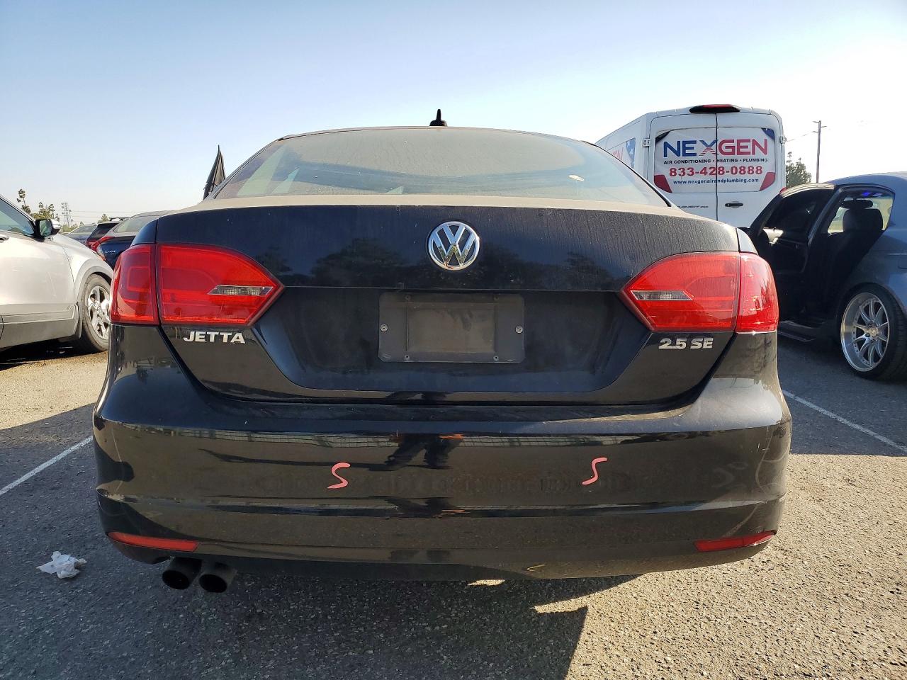 2013 VOLKSWAGEN JETTA SE photo 6