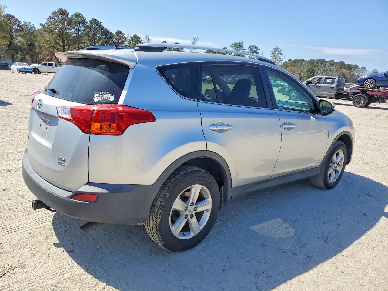 2014 TOYOTA RAV4 XLE photo 5