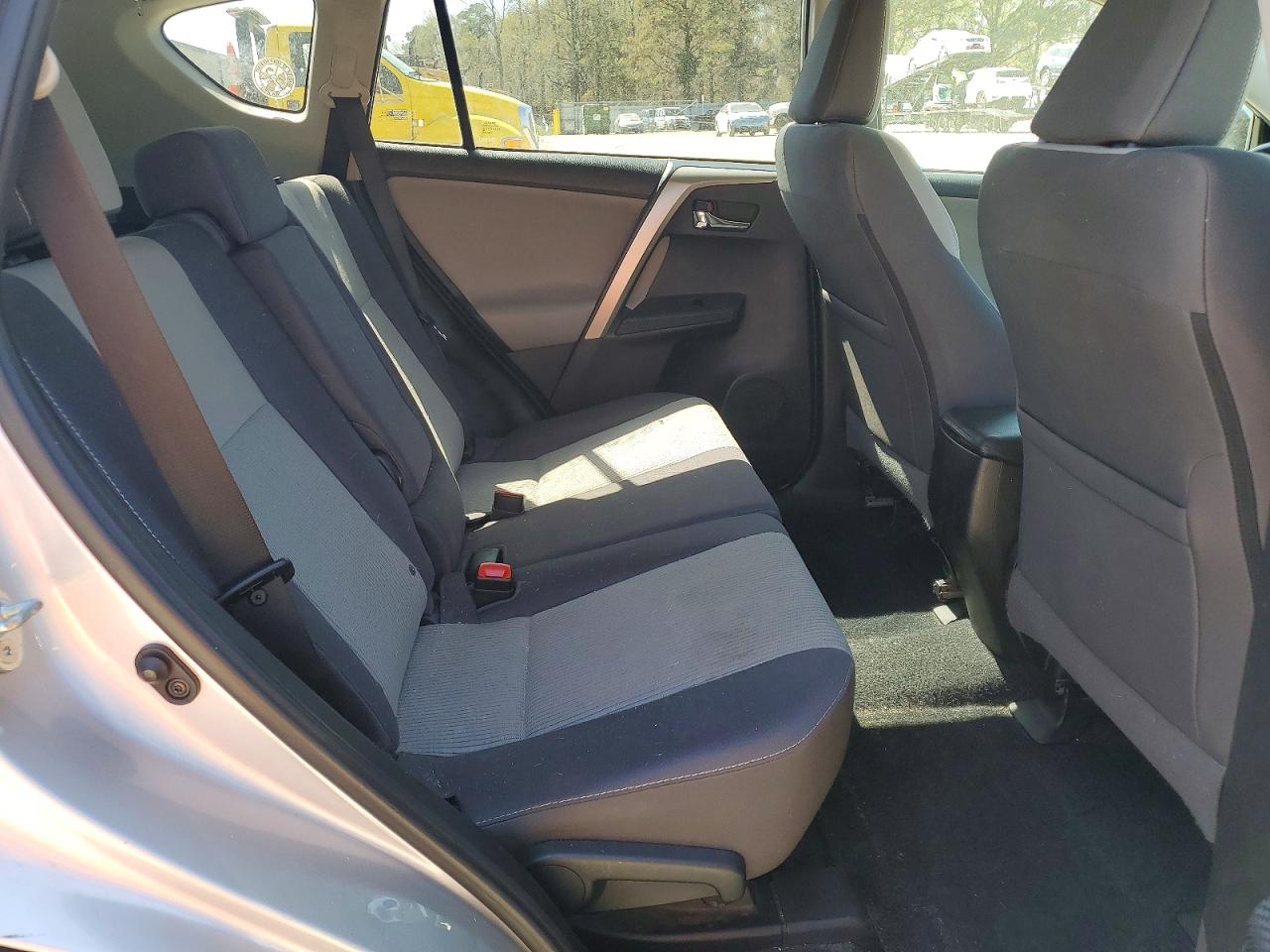 2014 TOYOTA RAV4 XLE photo 21