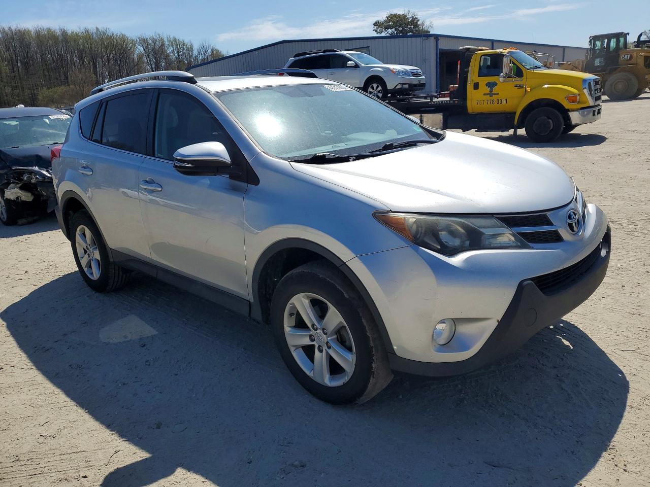 2014 TOYOTA RAV4 XLE photo 7