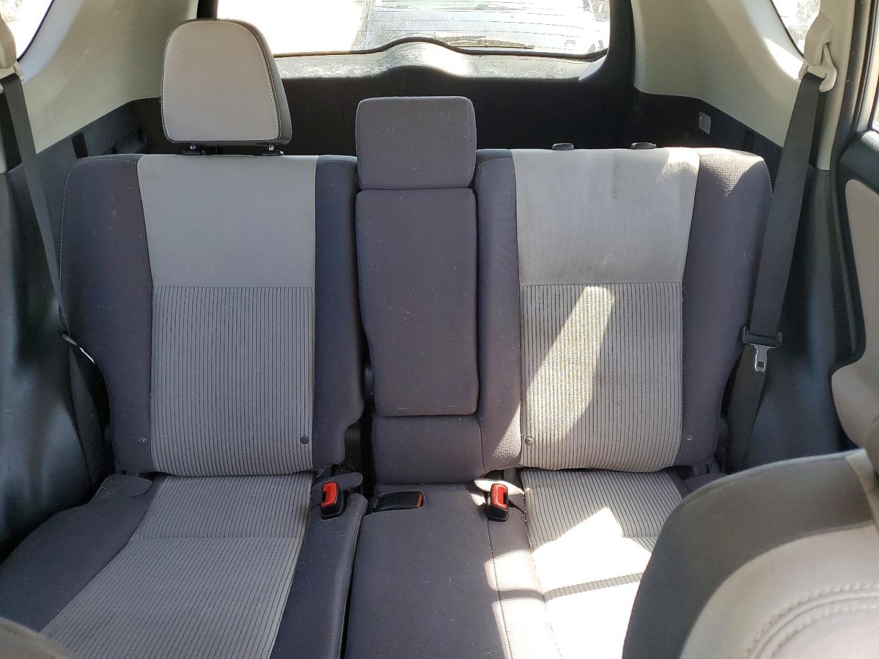 2014 TOYOTA RAV4 XLE photo 19