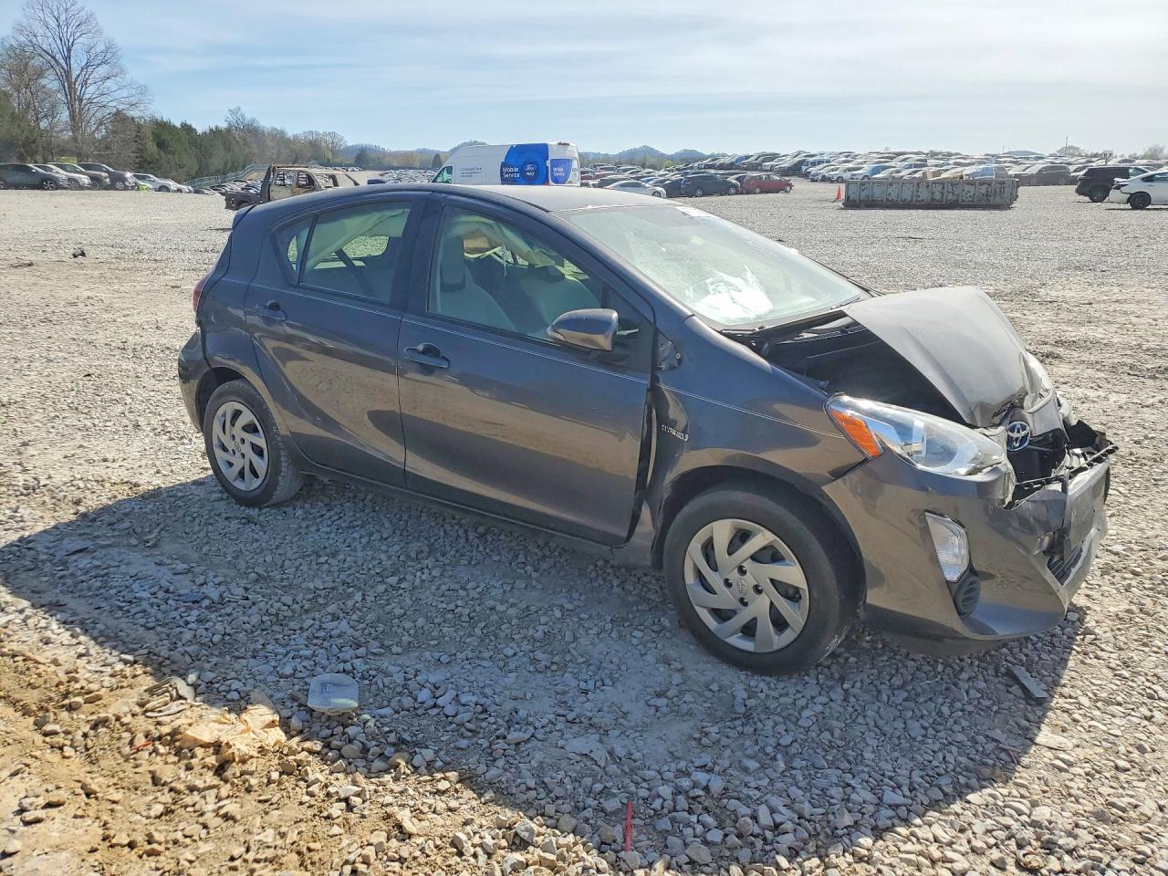 2015 TOYOTA PRIUS C ONE photo 4