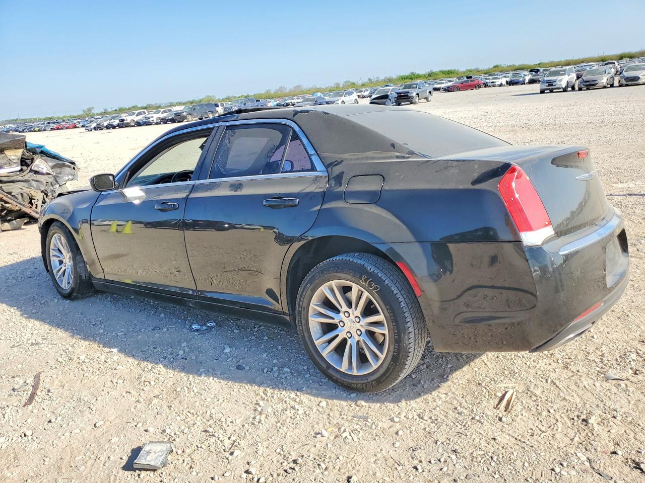 2020 CHRYSLER 300 TOURING photo 4