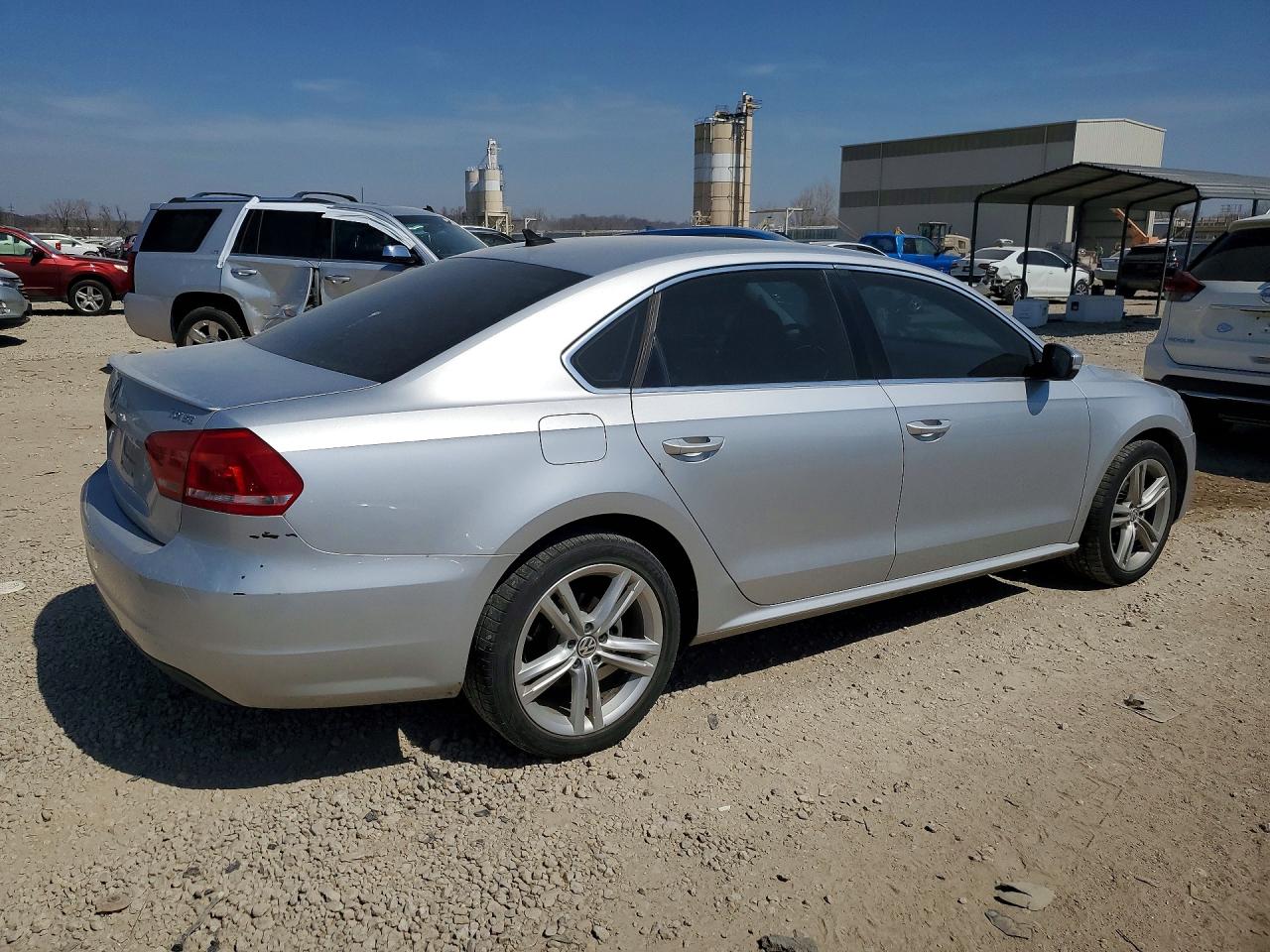 2015 VOLKSWAGEN PASSAT SE photo 5