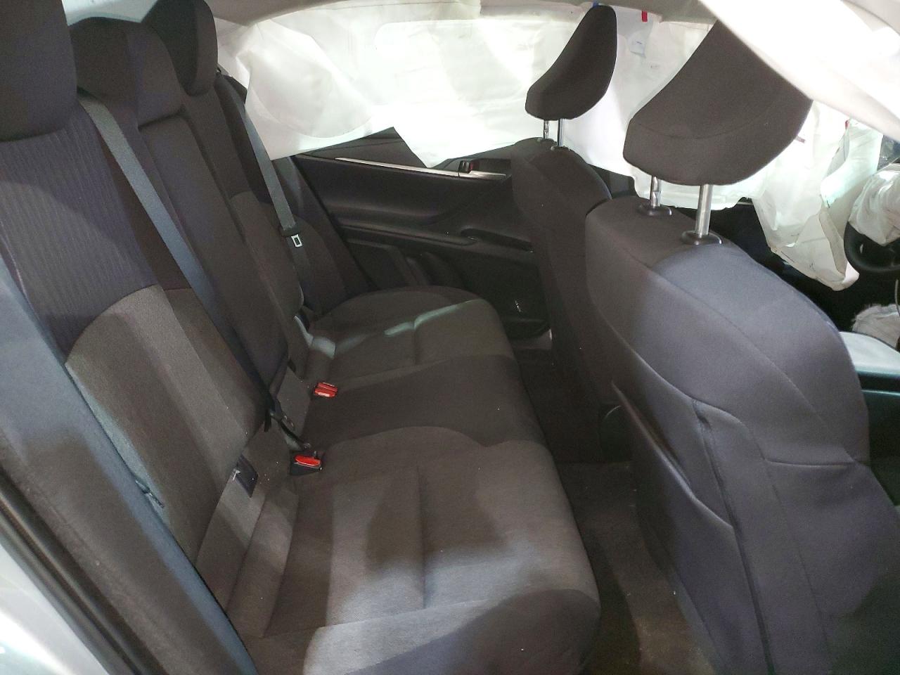 2025 TOYOTA CAMRY LE photo 19