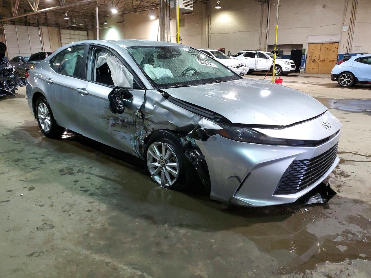 2025 TOYOTA CAMRY LE photo 7
