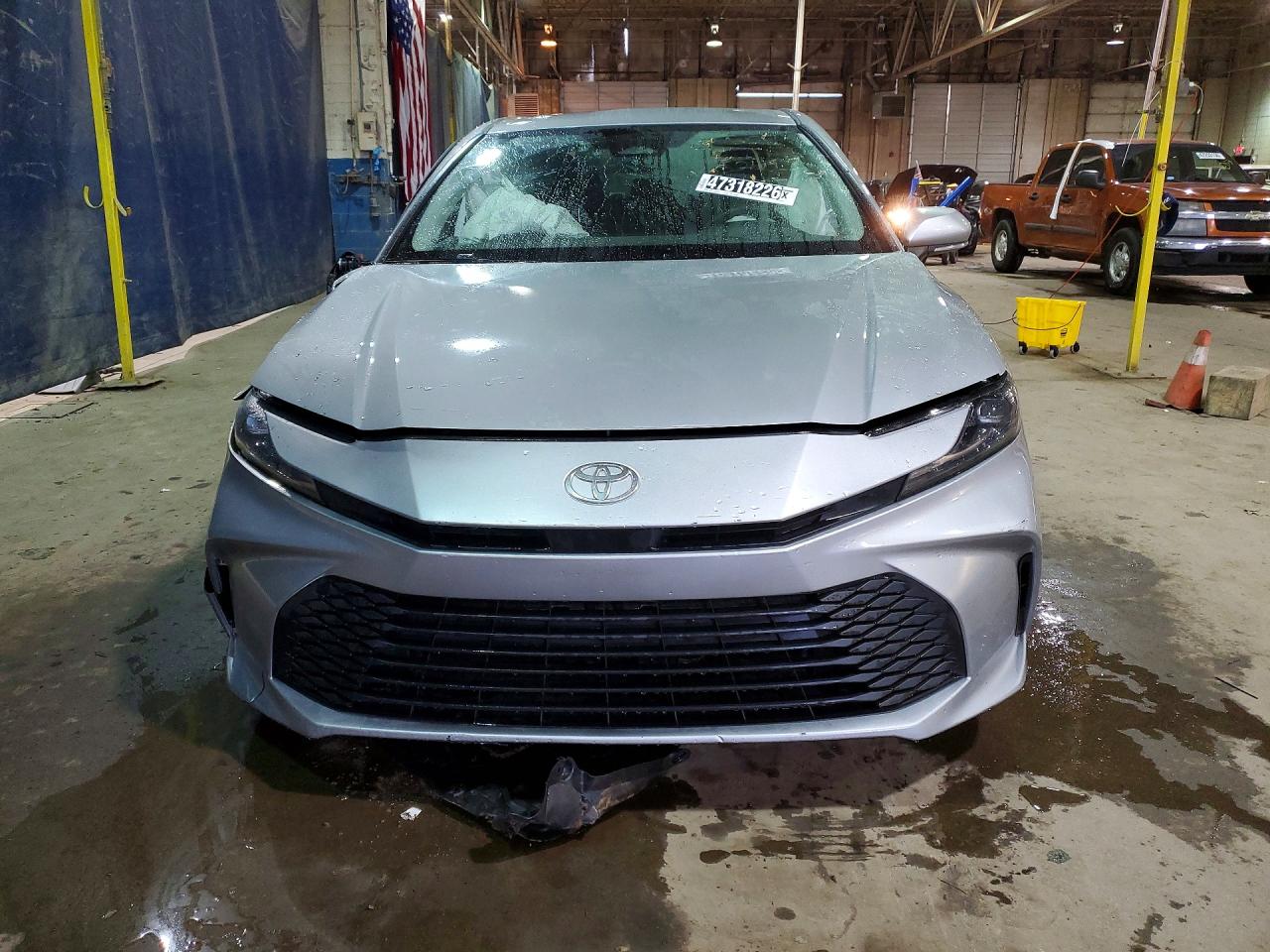 2025 TOYOTA CAMRY LE photo 9