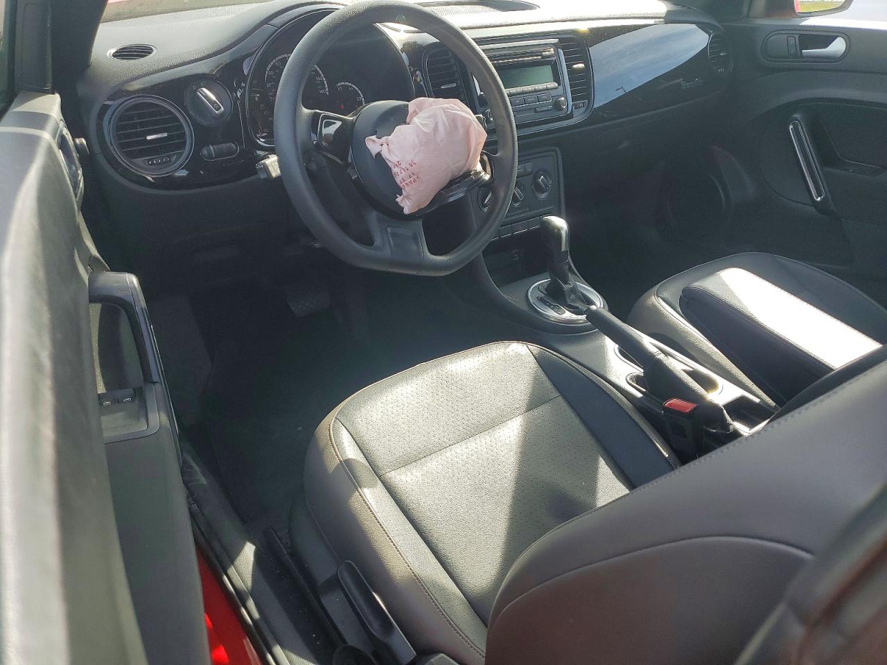 2015 VOLKSWAGEN BEETLE 1.8T photo 22