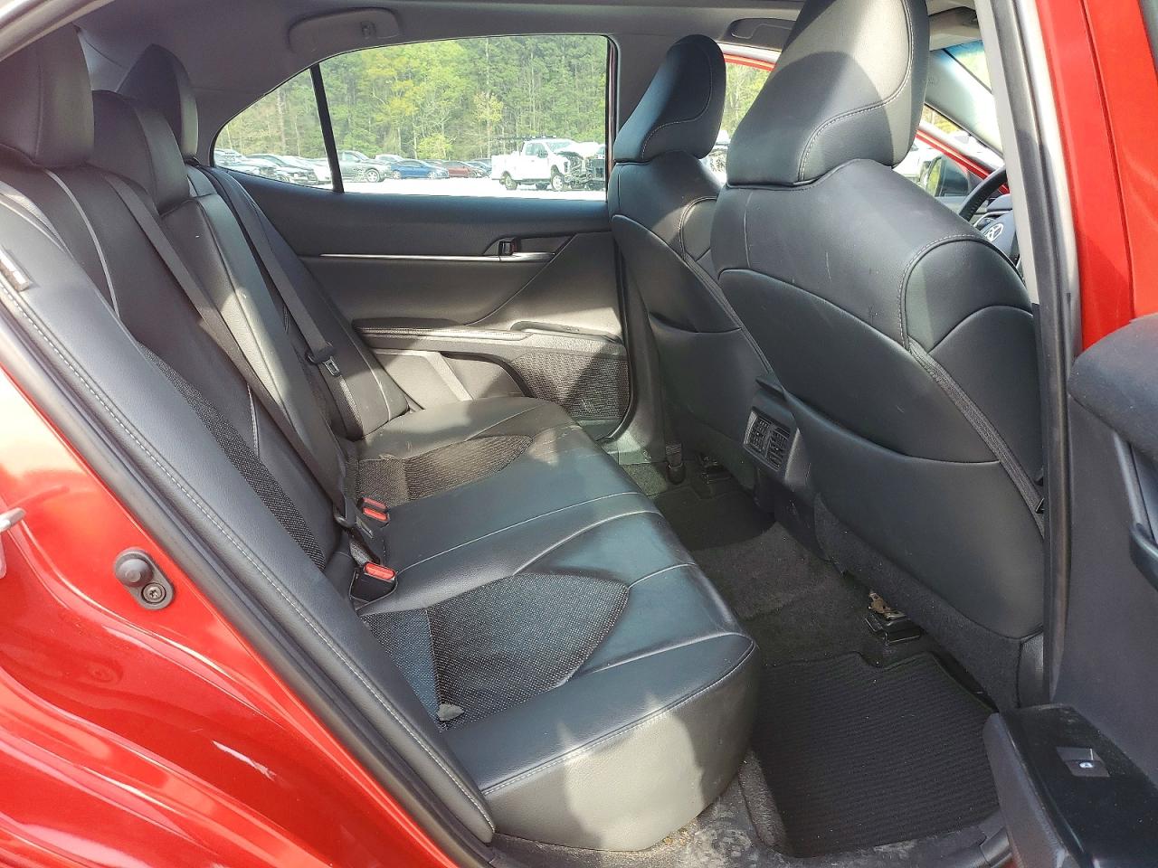 2019 TOYOTA CAMRY XSE photo 10