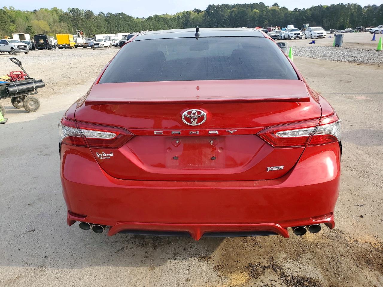 2019 TOYOTA CAMRY XSE photo 6