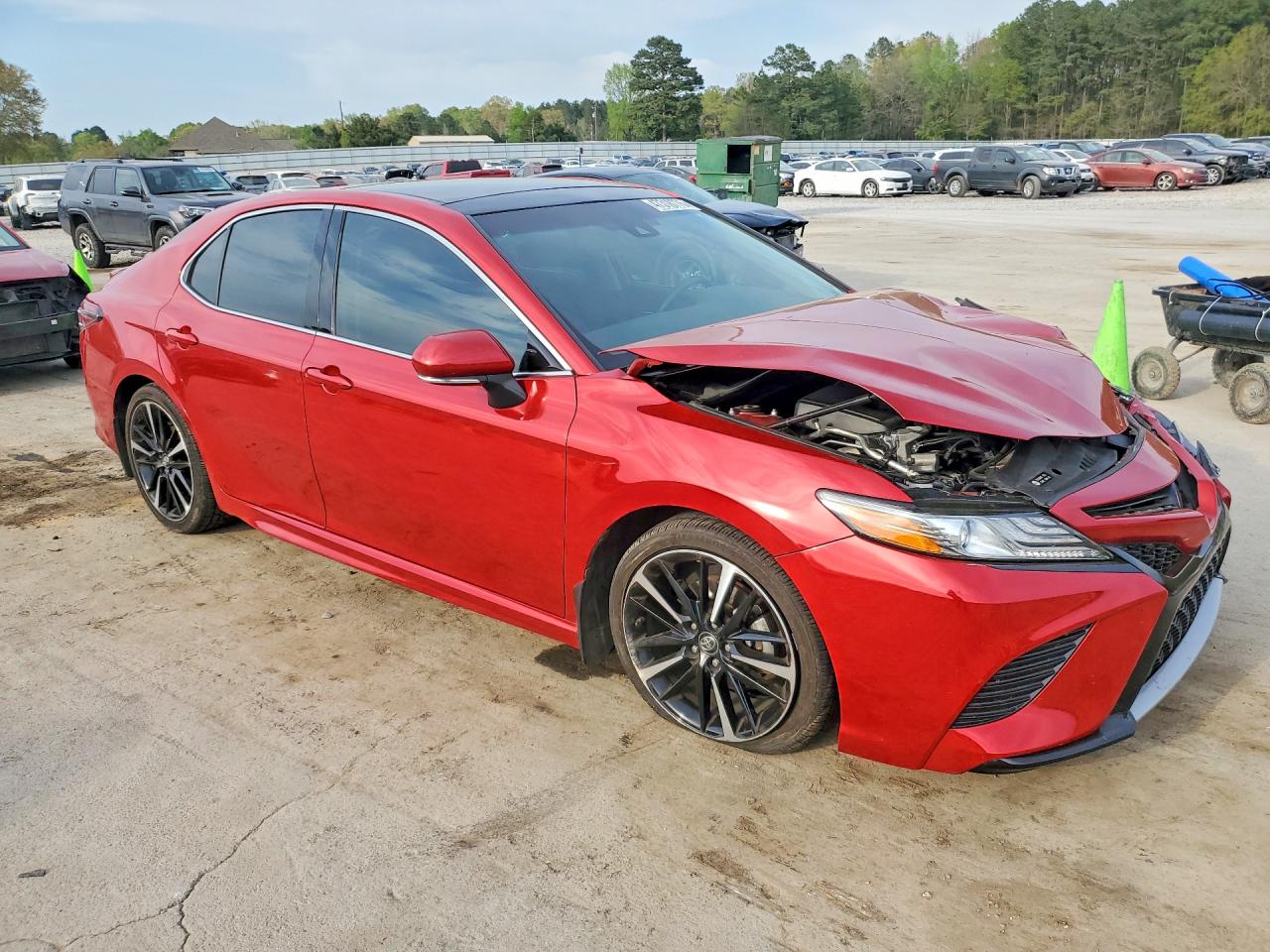 2019 TOYOTA CAMRY XSE photo 4