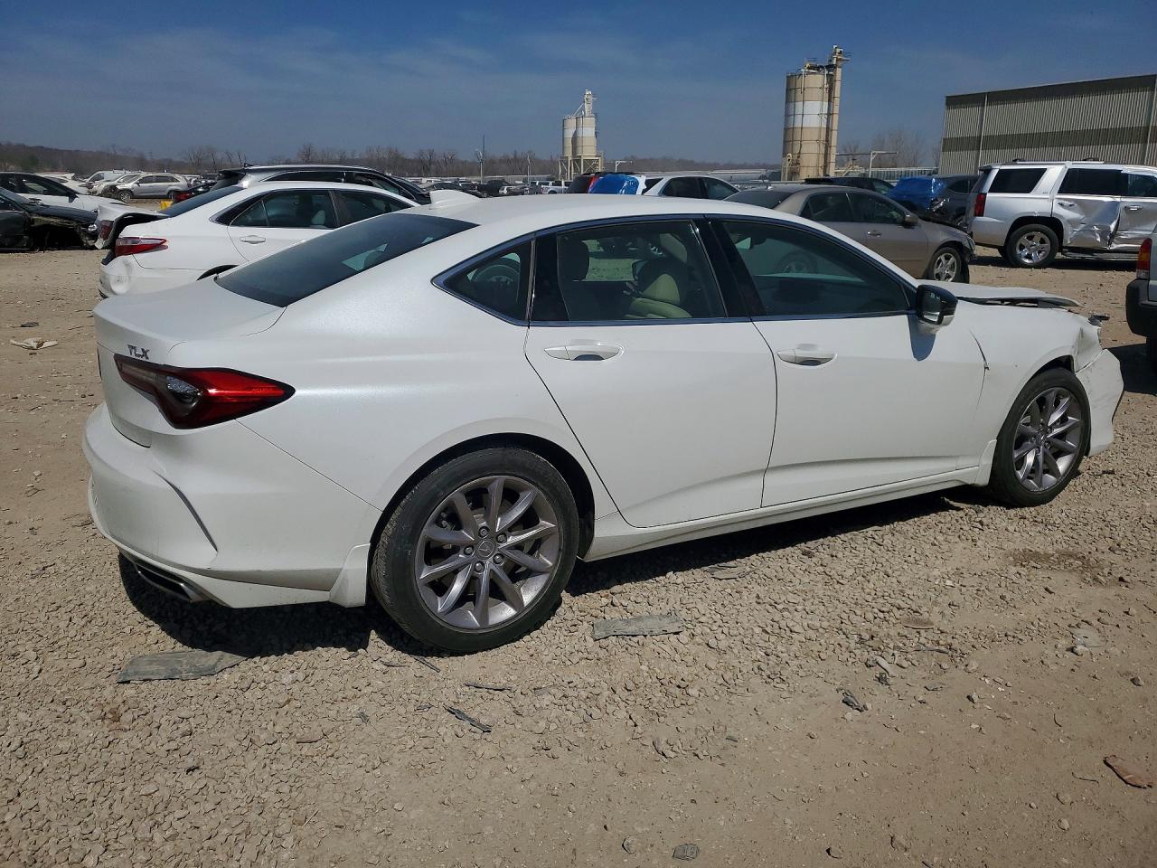 2023 ACURA TLX photo 3