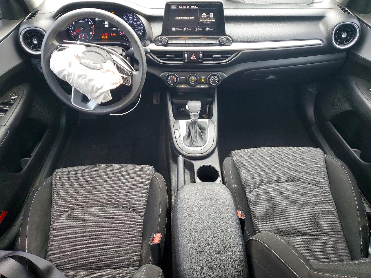 2023 KIA FORTE LXS photo 22