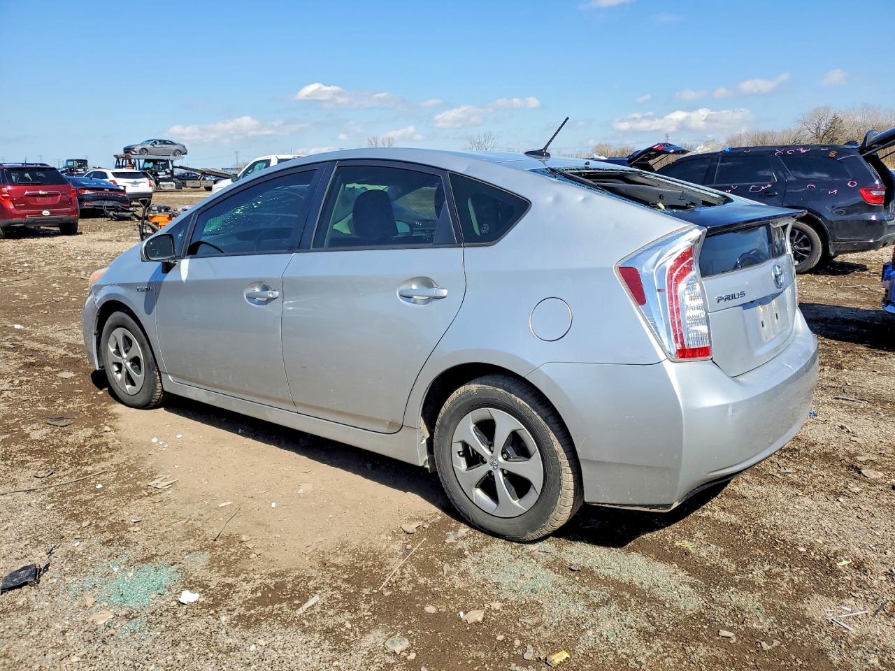 2013 TOYOTA PRIUS THREE photo 4