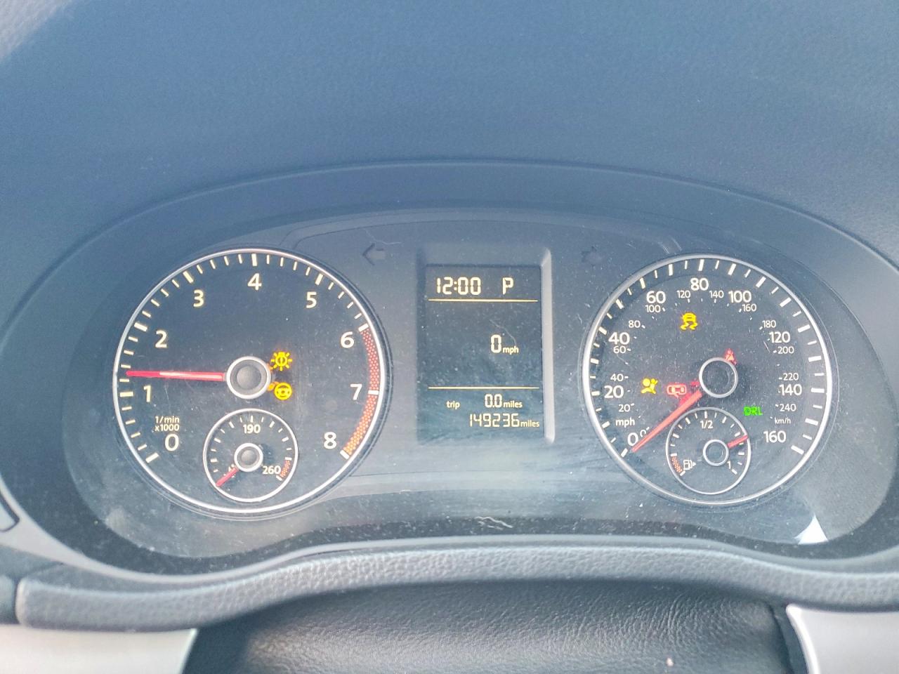 2015 VOLKSWAGEN PASSAT S photo 17