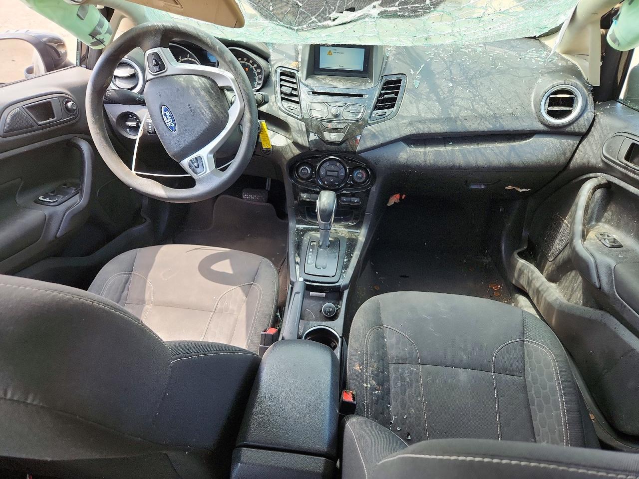 2019 FORD FIESTA SE photo 15