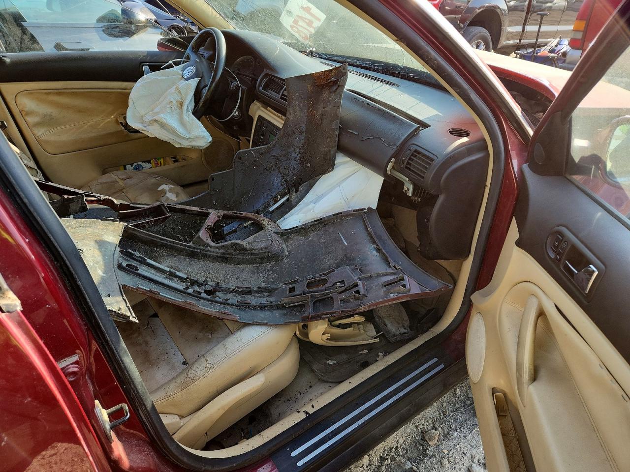2004 VOLKSWAGEN PASSAT GLS photo 15