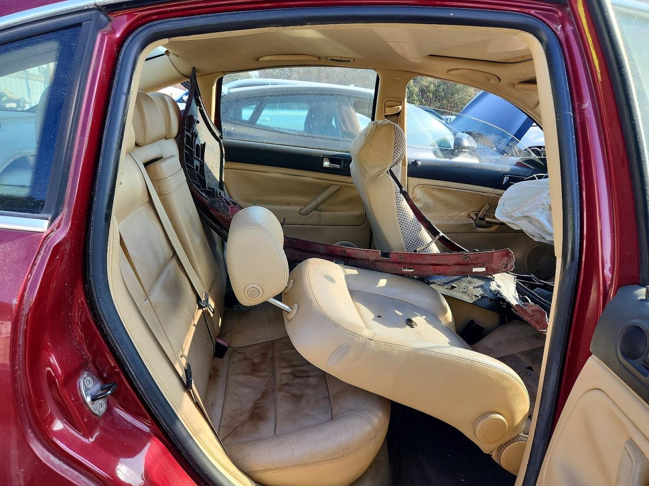 2004 VOLKSWAGEN PASSAT GLS photo 19