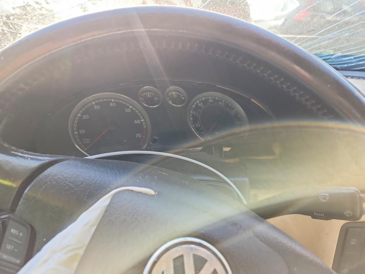 2004 VOLKSWAGEN PASSAT GLS photo 17