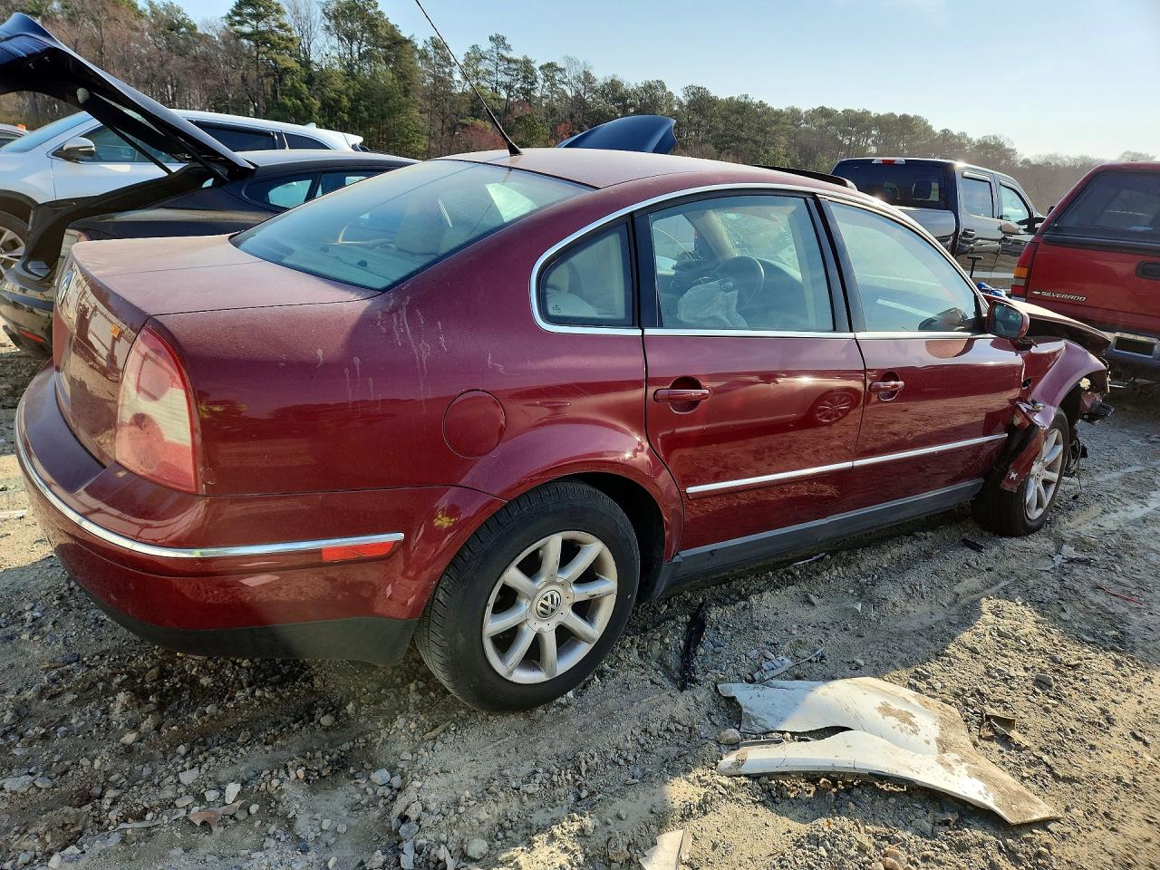2004 VOLKSWAGEN PASSAT GLS photo 5