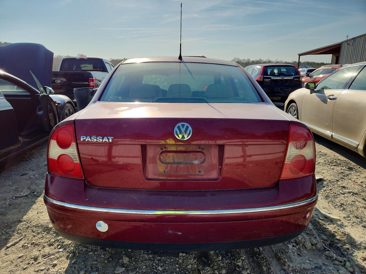2004 VOLKSWAGEN PASSAT GLS photo 11