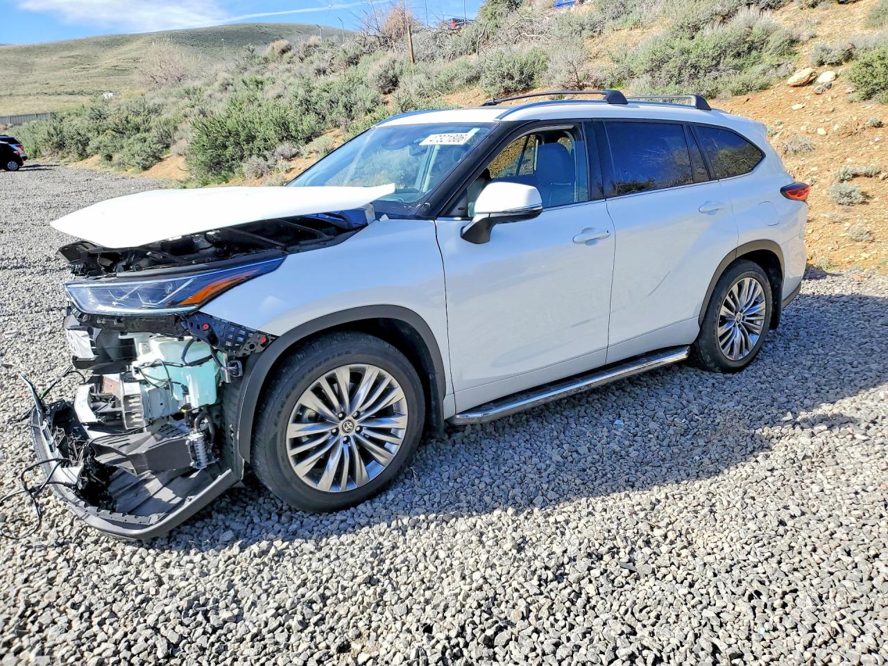 2022 TOYOTA HIGHLANDER