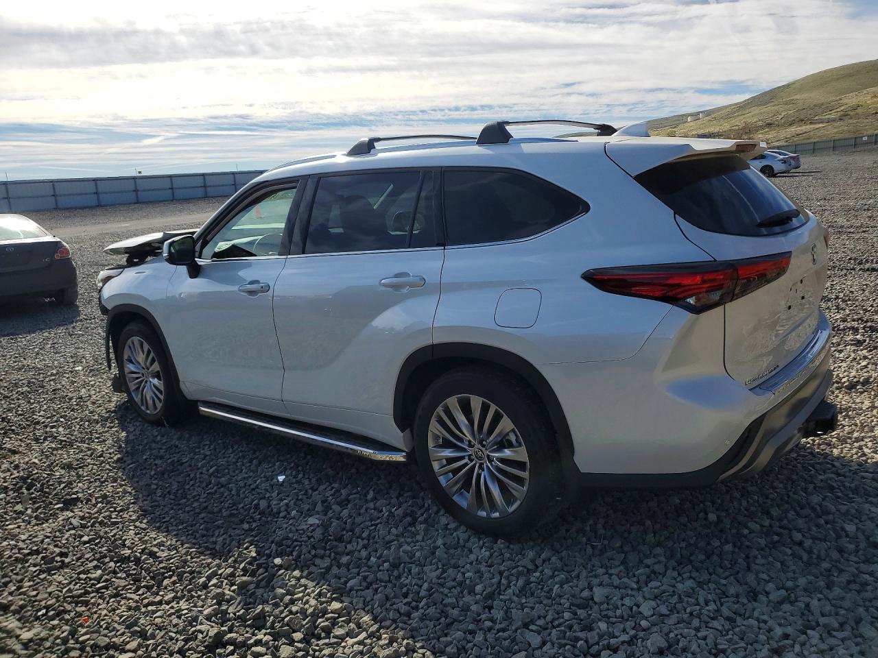 2022 TOYOTA HIGHLANDER PLATINUM photo 3