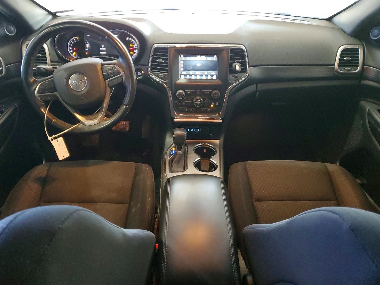 2020 JEEP GRAND CHEROKEE LAREDO photo 15