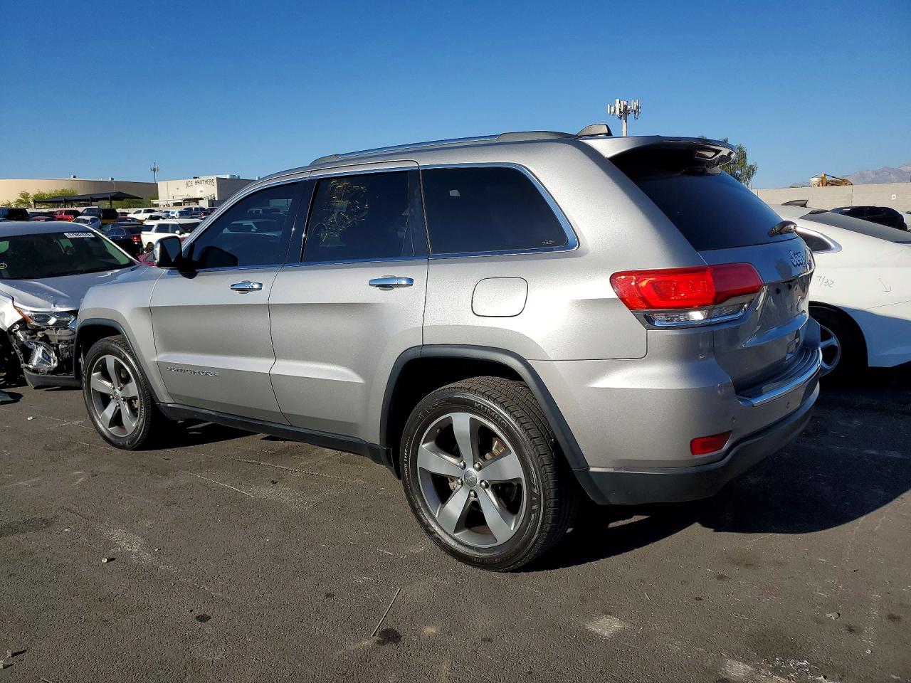 2015 JEEP GRAND CHEROKEE LIMITED photo 3