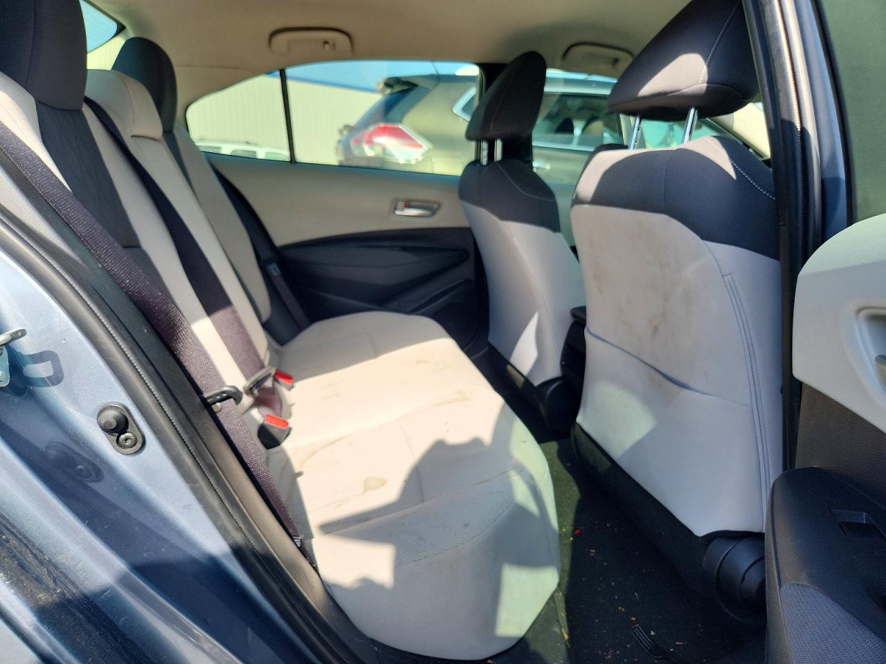 2020 TOYOTA COROLLA LE photo 10