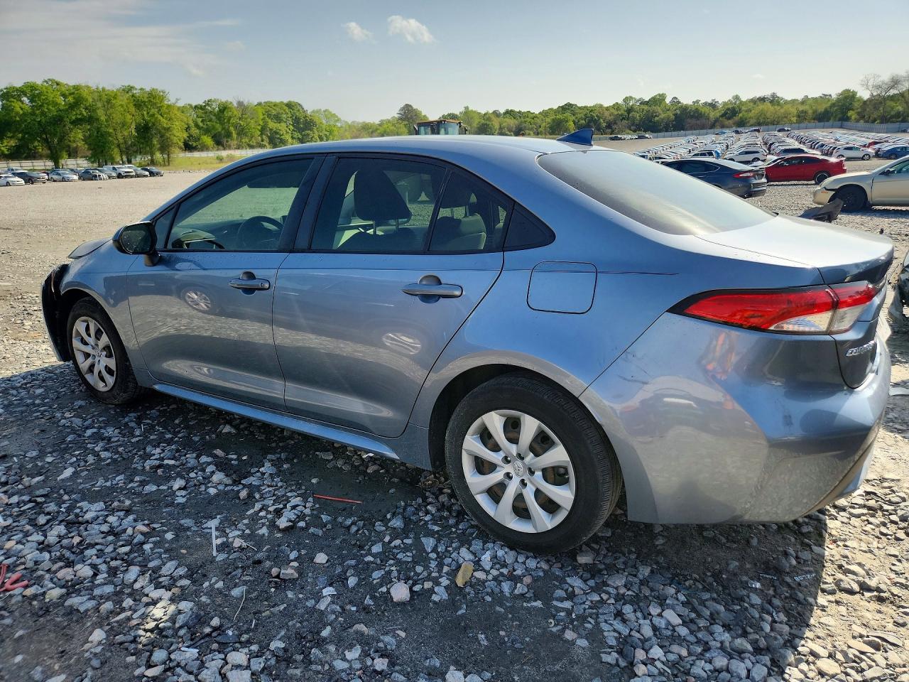 2020 TOYOTA COROLLA LE photo 2