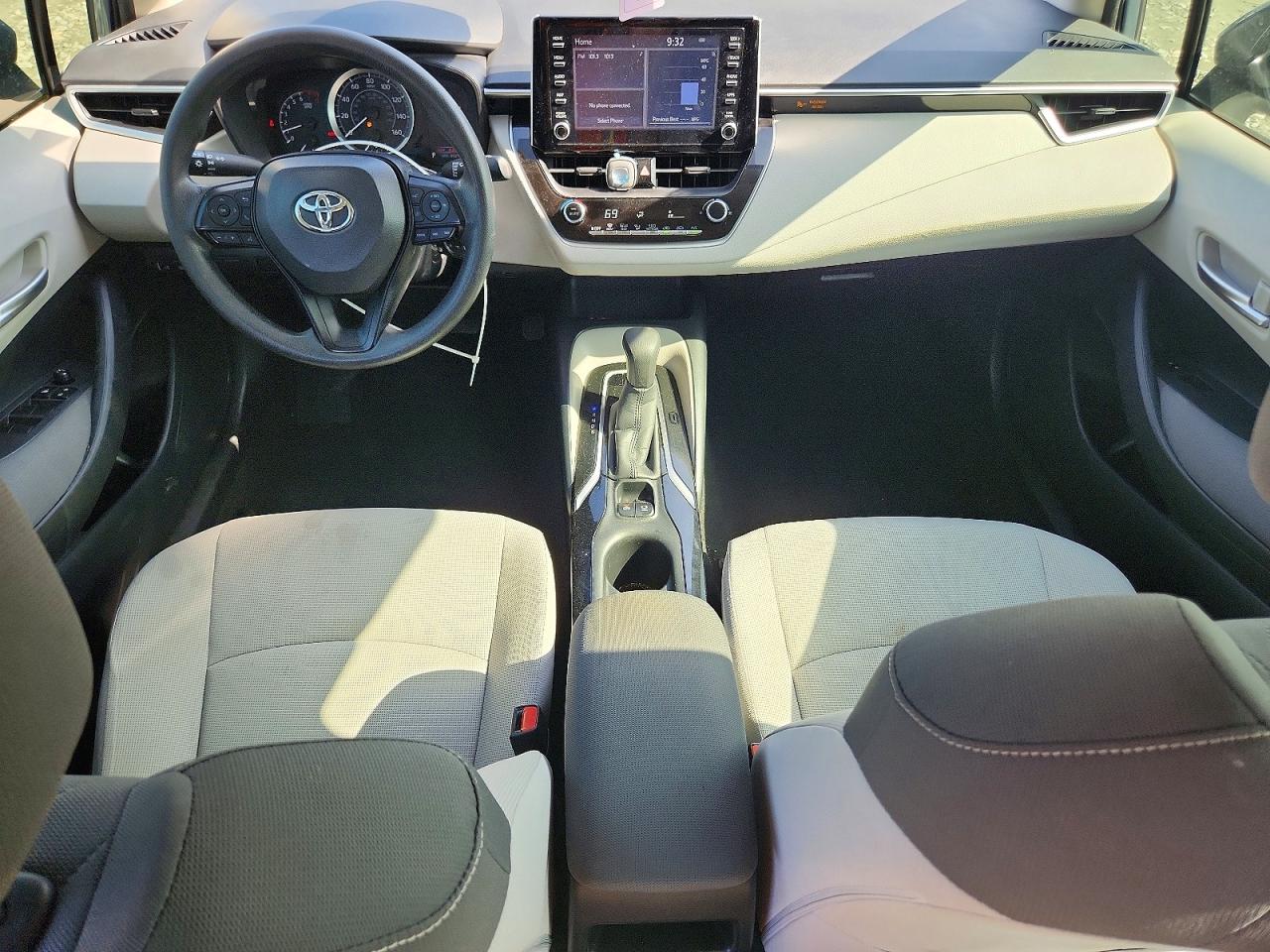 2020 TOYOTA COROLLA LE photo 8