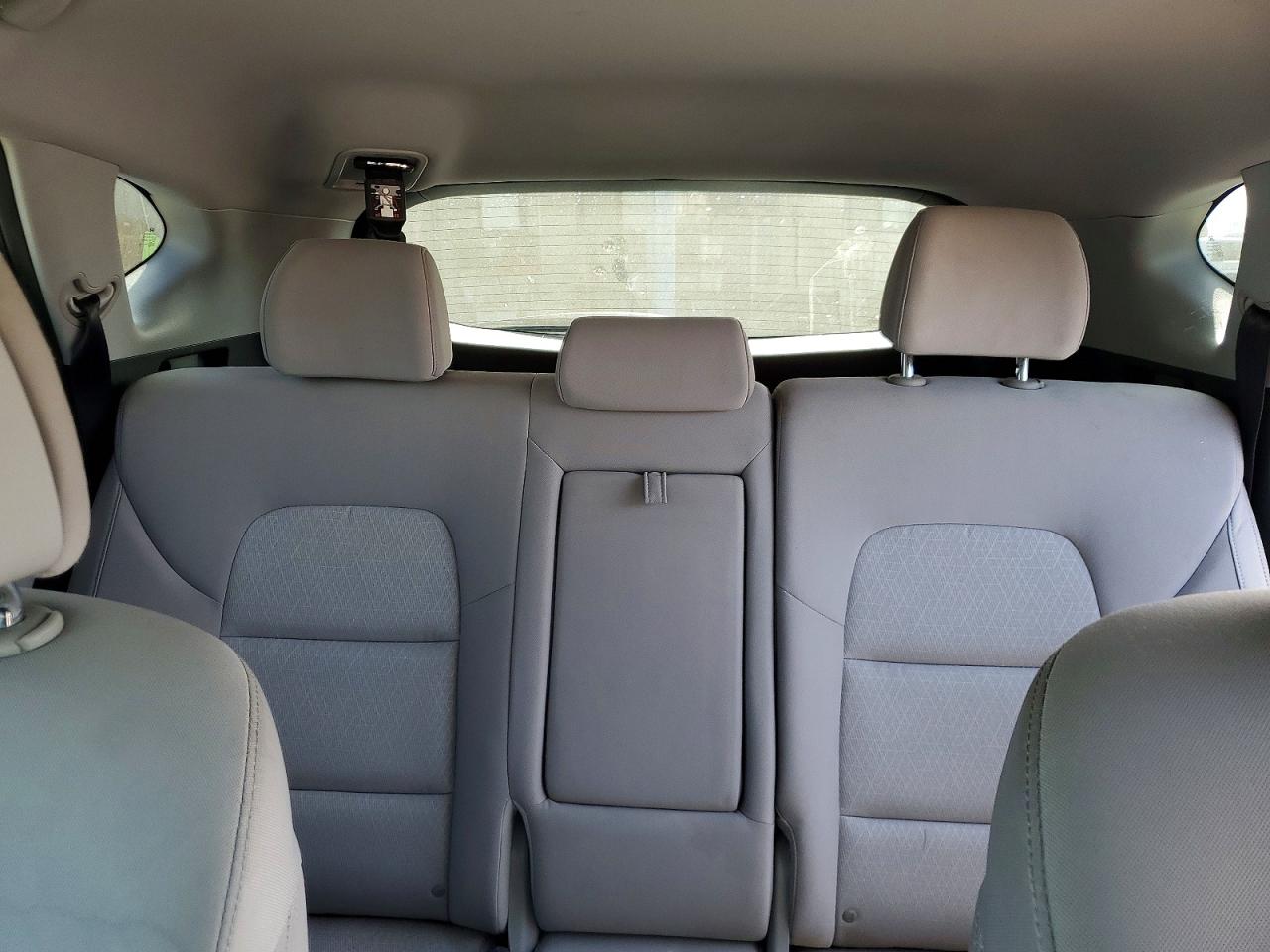 2016 HYUNDAI TUCSON SE photo 19