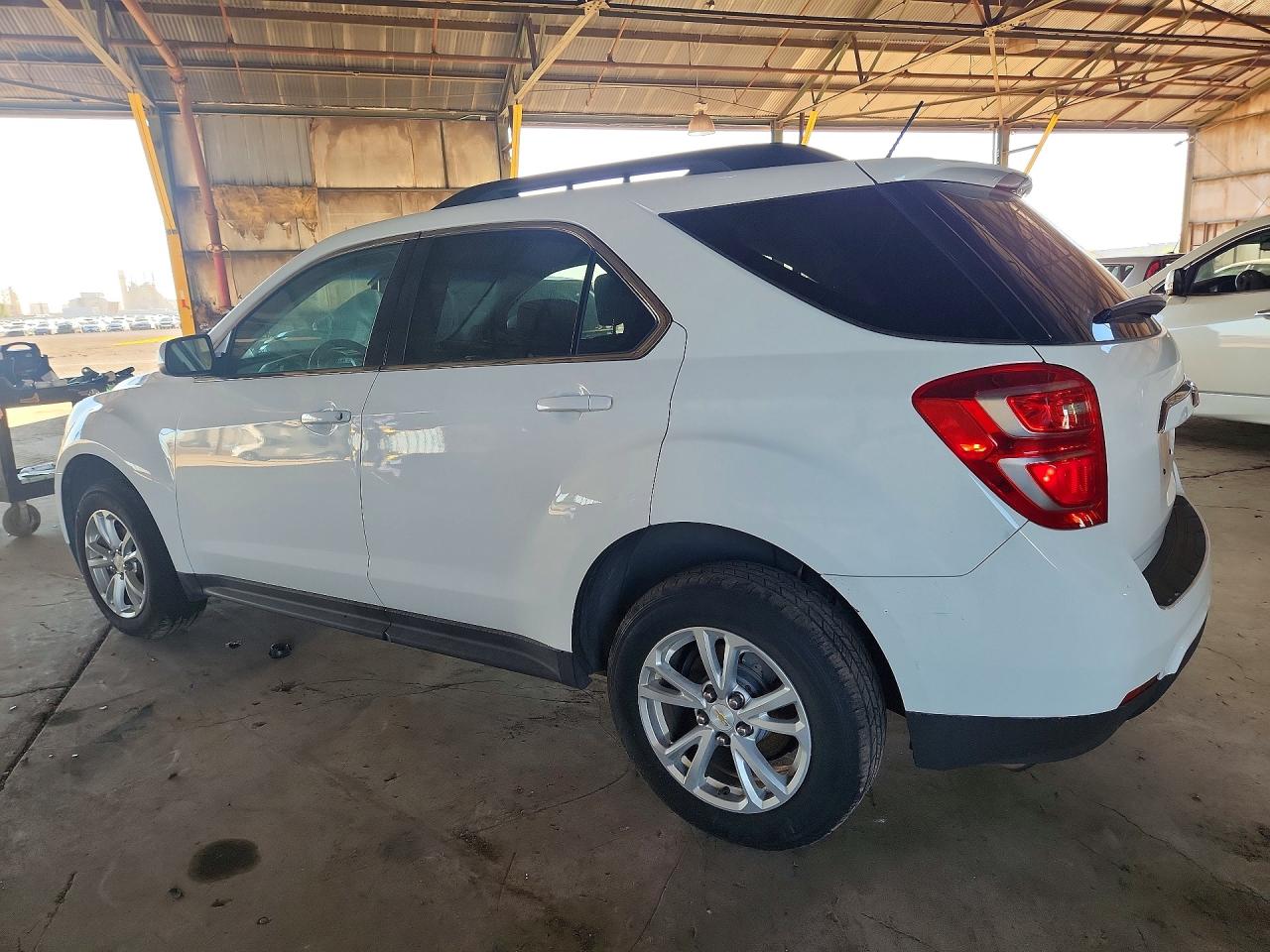 2016 CHEVROLET EQUINOX LT photo 4