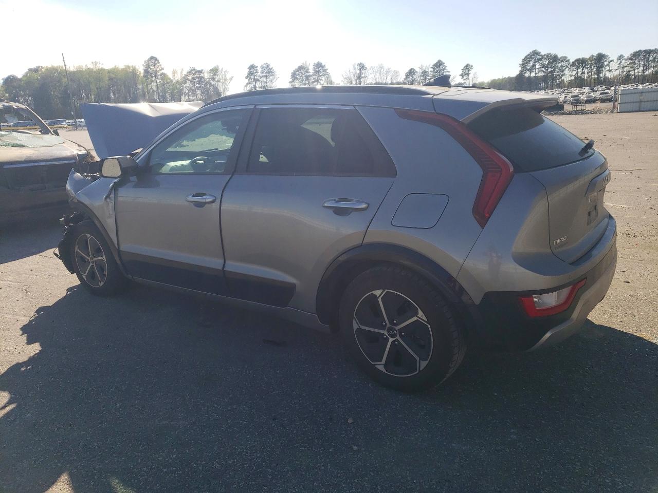 2023 KIA NIRO SX photo 2