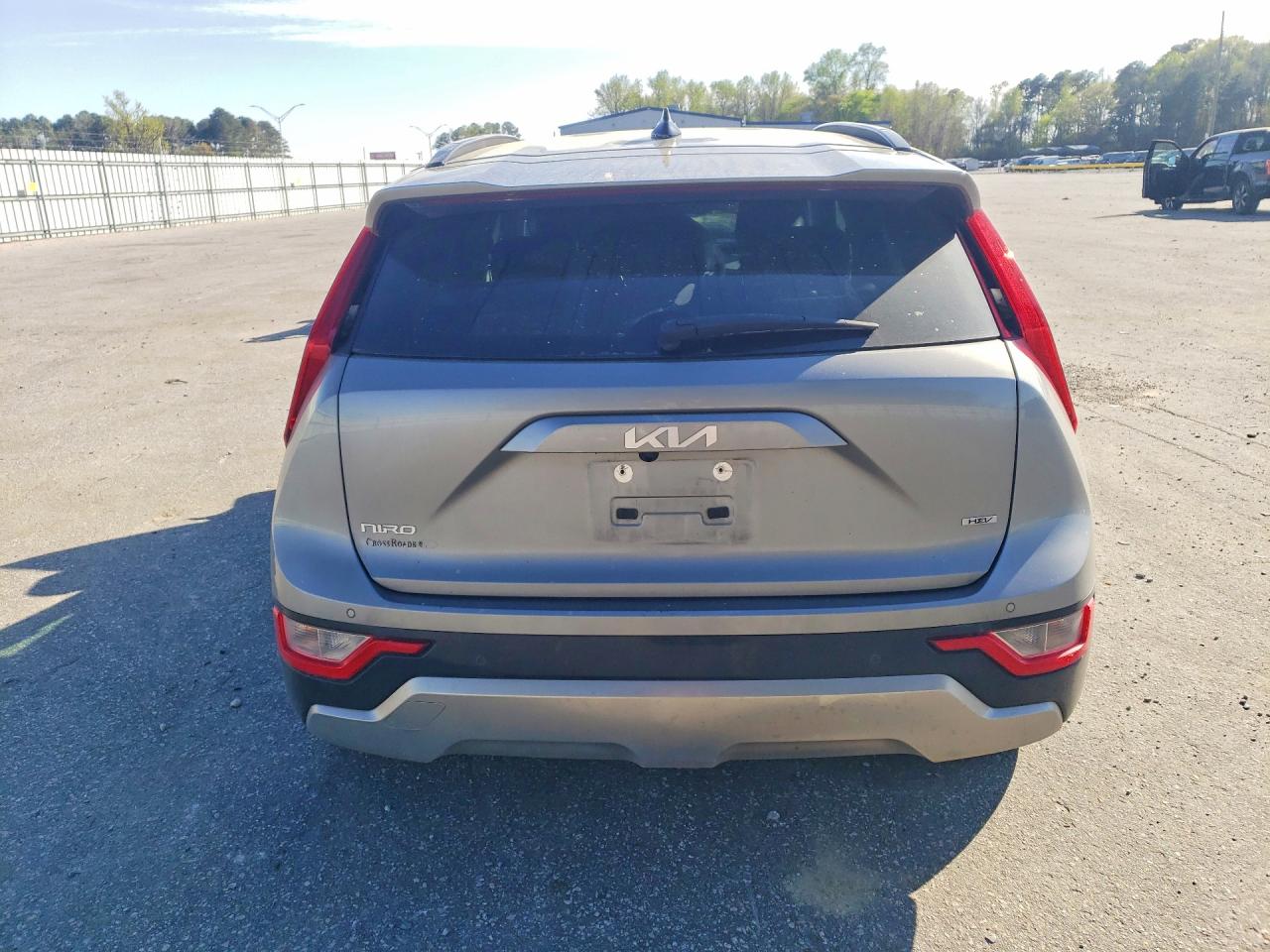 2023 KIA NIRO SX photo 6