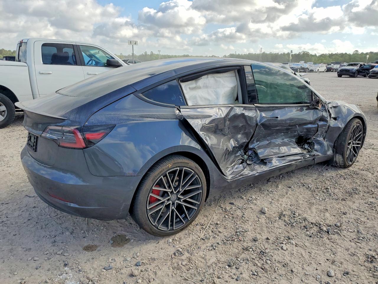 2018 TESLA MODEL 3 photo 5