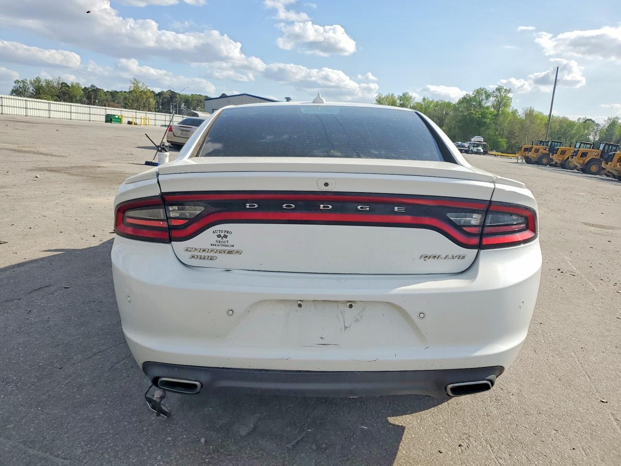 2015 DODGE CHARGER SXT photo 6