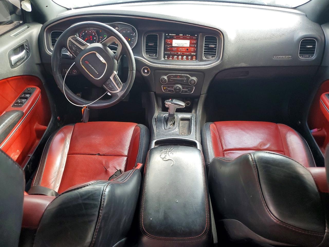 2015 DODGE CHARGER SXT photo 8