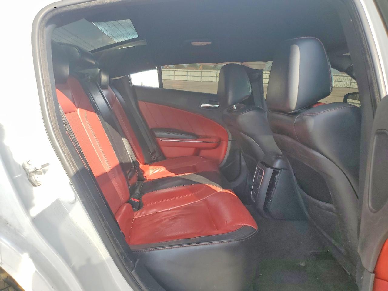 2015 DODGE CHARGER SXT photo 10