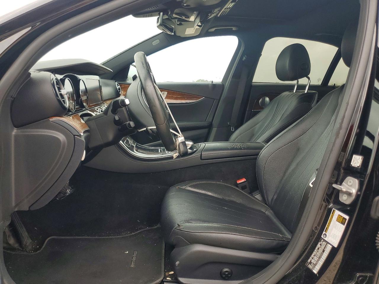 2017 MERCEDES-BENZ E 300 photo 13